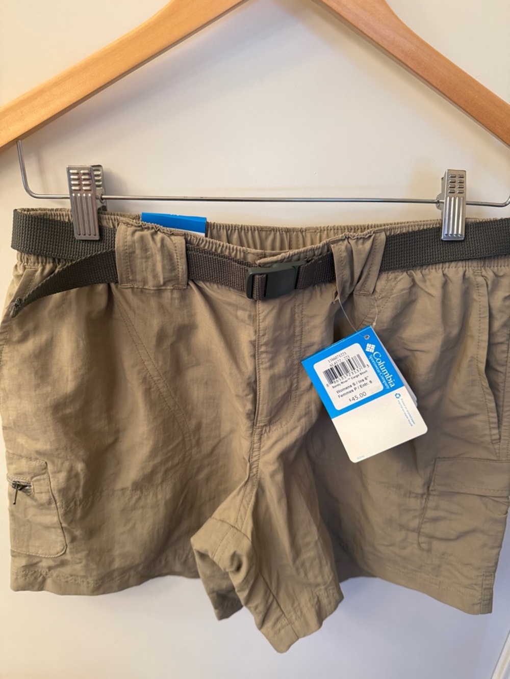 Columbia Women’s Khaki Cargo Hiking Shorts with Belt Small